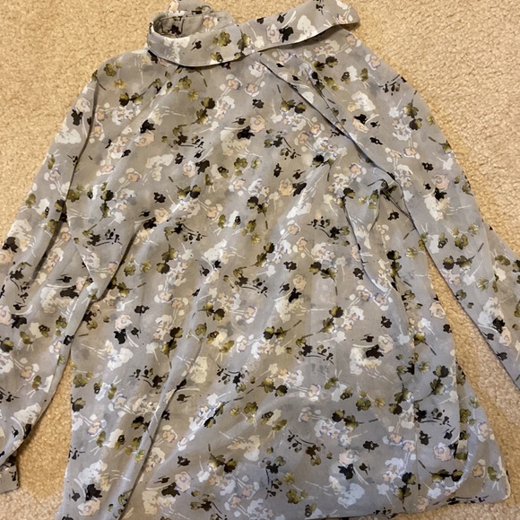 Cabi sheer top! - Picture 4 of 4